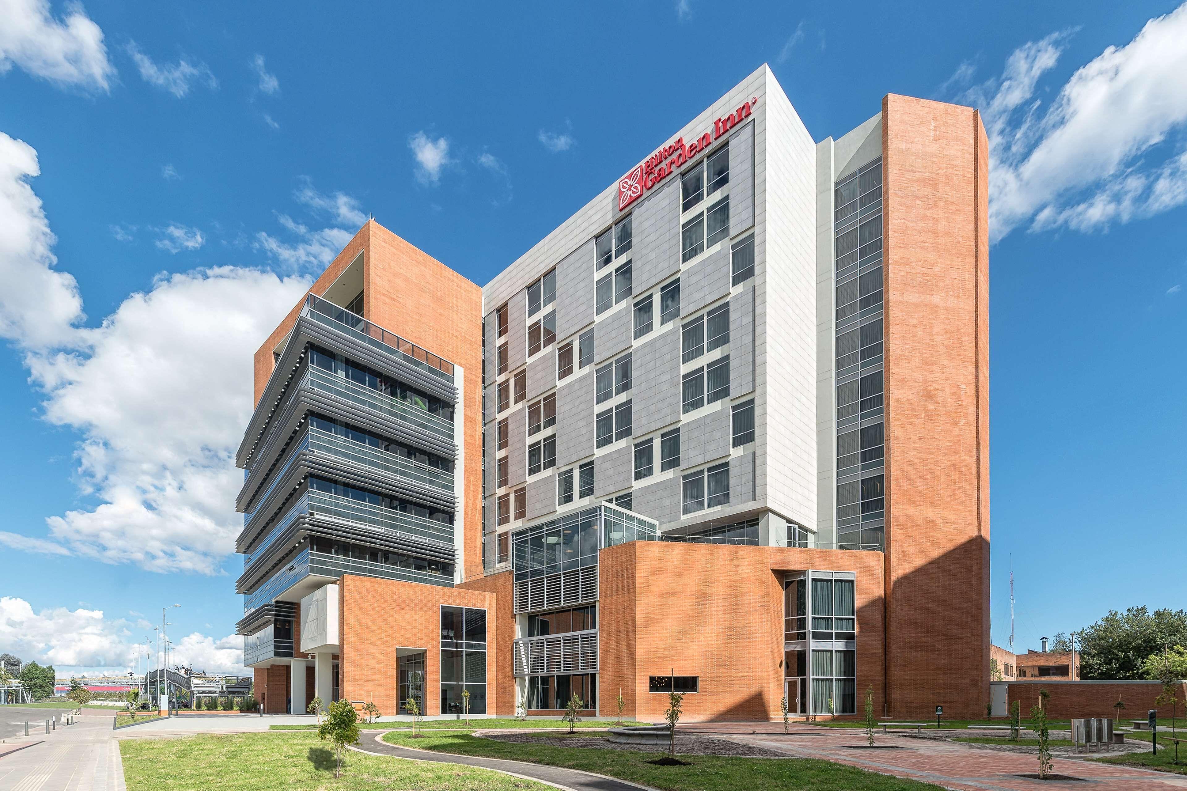 Hilton Garden Inn Bogota Airport — Photos 1
